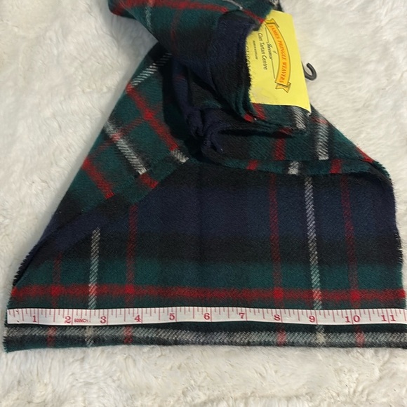 James Pringle weaver fergusson clan lambs wool scarf - Picture 5 of 6